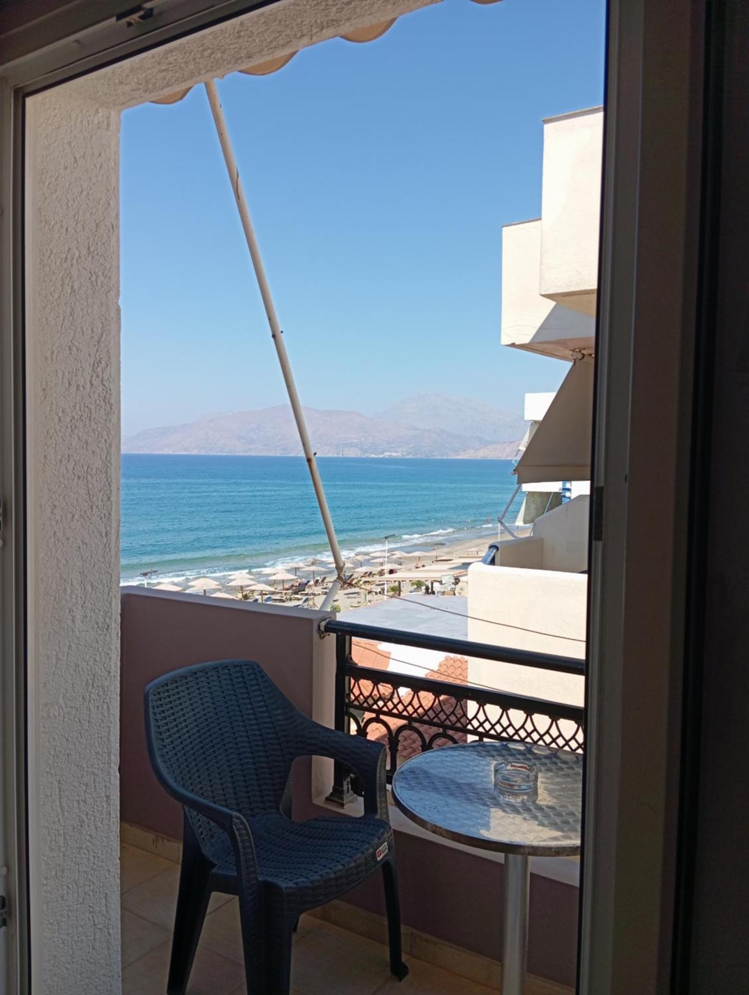 קלמאקי Artemis Beach Studios חדר תמונה